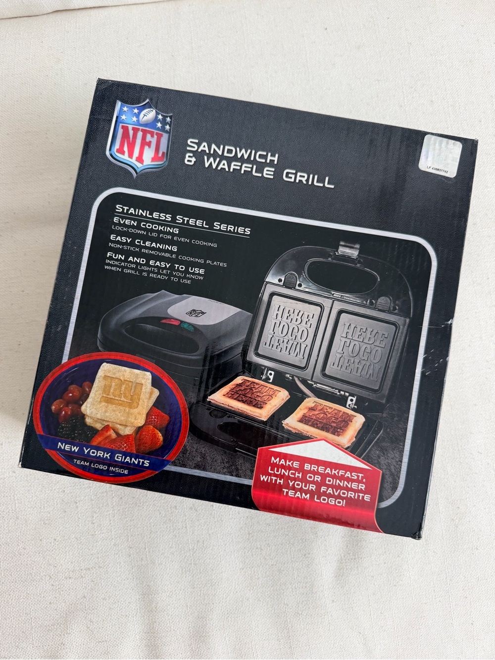 NY GIANTS Football Sandwich & Waffle Grill - NFL